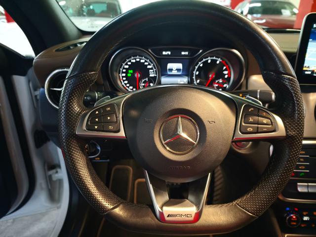 MERCEDES-BENZ CLA 220 usata, con Tettuccio apribile