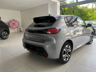 PEUGEOT 208 usata, con Controllo automatico clima