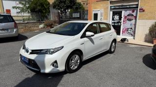 TOYOTA Auris usata, con Airbag