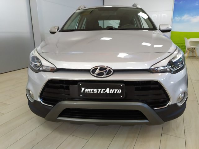 HYUNDAI i20 usata, con Airbag