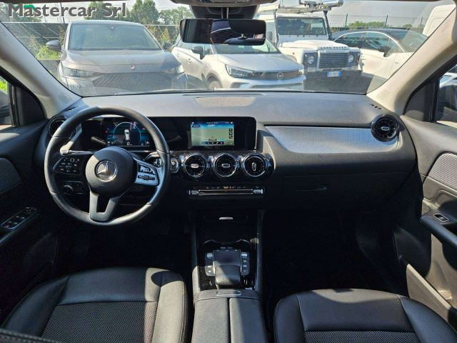 MERCEDES-BENZ GLA 200 usata 11