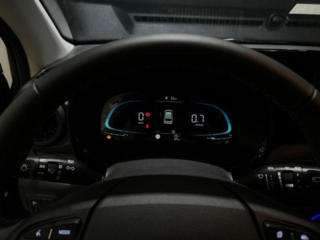 HYUNDAI i10 usata, con Specchietti laterali elettrici