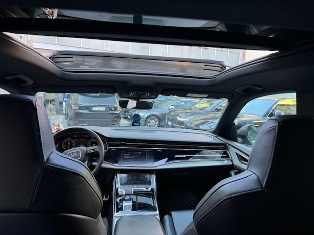 AUDI Q8 usata, con Chiusura centralizzata