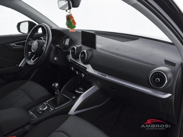 AUDI Q2 usata 11