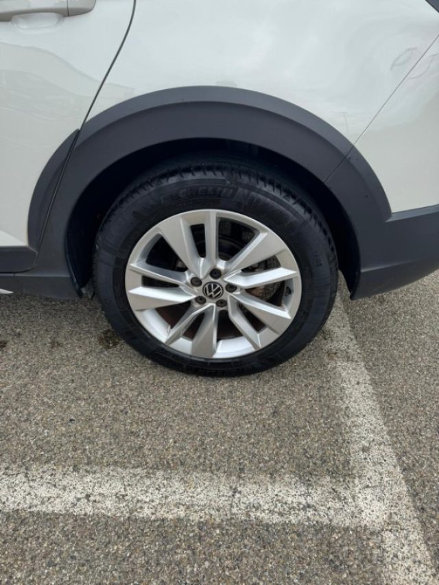 VOLKSWAGEN Taigo usata, con Autoradio