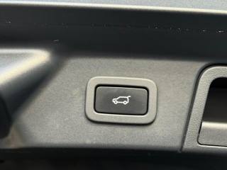 LAND ROVER Range Rover Velar usata, con Climatizzatore