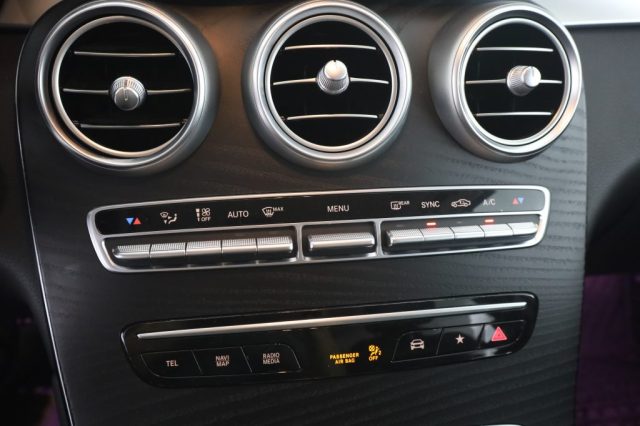 MERCEDES-BENZ GLC 220 usata 12