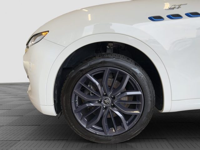 MASERATI Levante usata 13