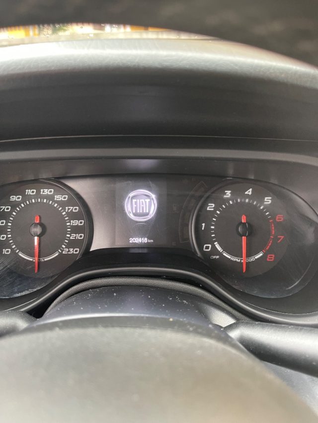 TOYOTA Yaris usata, con Fendinebbia