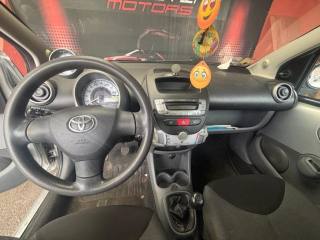 TOYOTA Aygo usata, con Autoradio