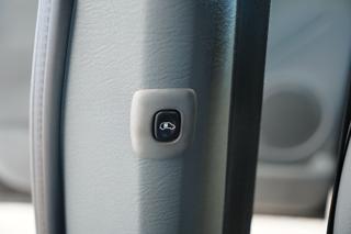 CHRYSLER Voyager usata, con Airbag testa