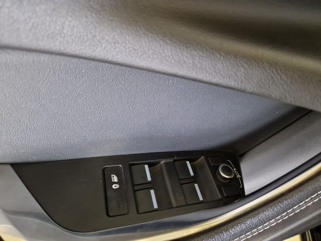 JAGUAR XE usata, con Bracciolo