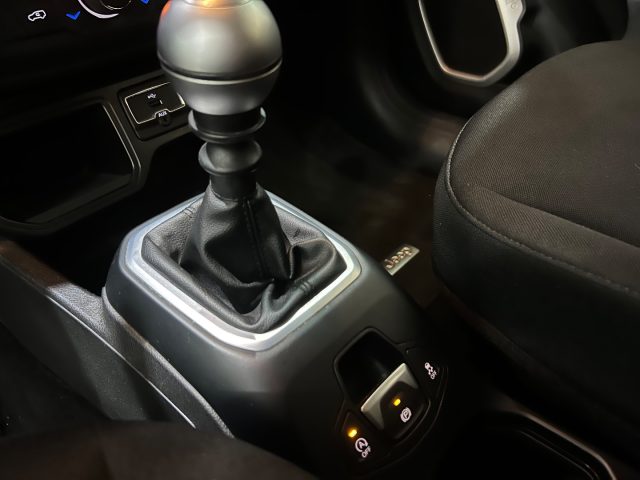 JEEP Renegade usata, con USB