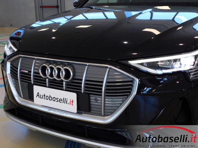 AUDI e-tron usata, con Fari LED