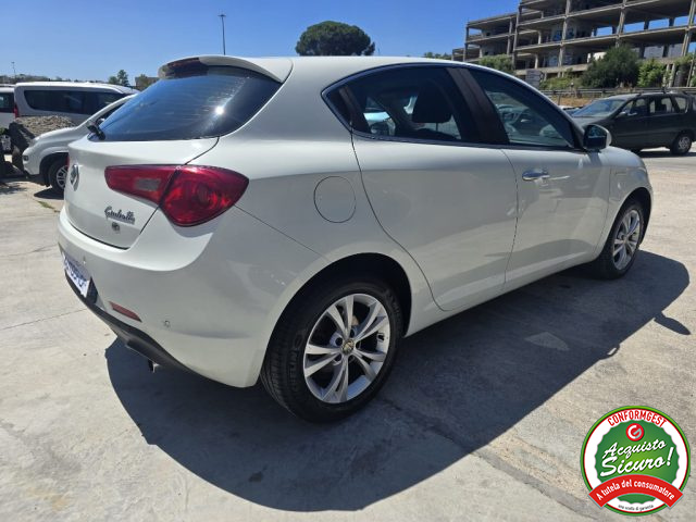ALFA ROMEO Giulietta usata, con Autoradio