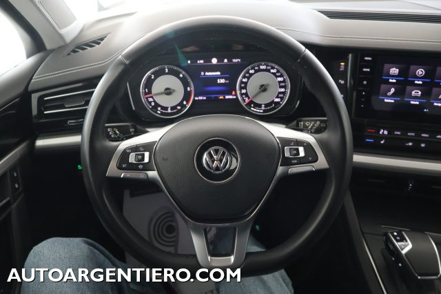 VOLKSWAGEN Touareg usata, con Volante in pelle