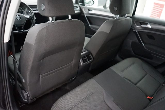 VOLKSWAGEN Golf usata, con Luci diurne