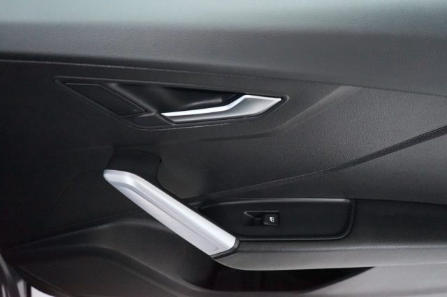 AUDI Q2 usata, con Airbag testa