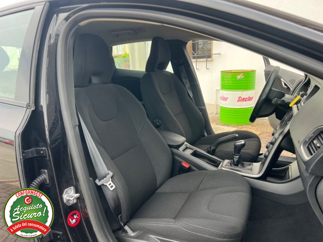 VOLVO V40 usata, con Autoradio