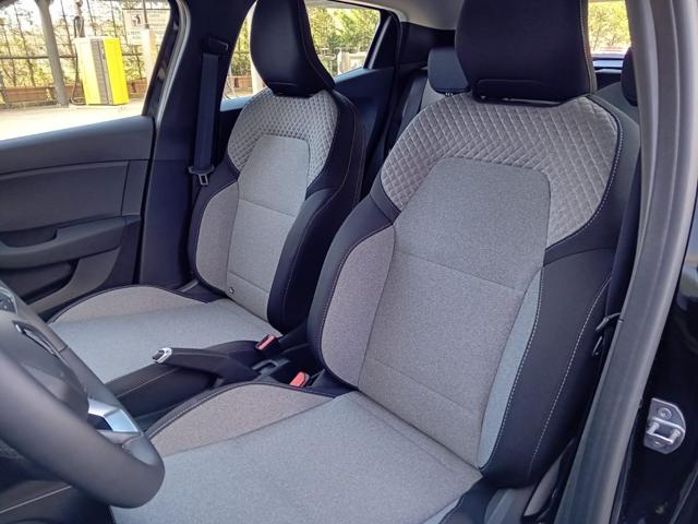 RENAULT Clio usata, con USB
