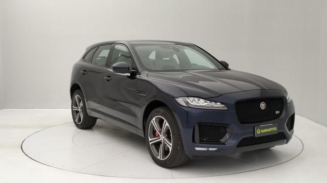 JAGUAR F-Pace usata, con Boardcomputer