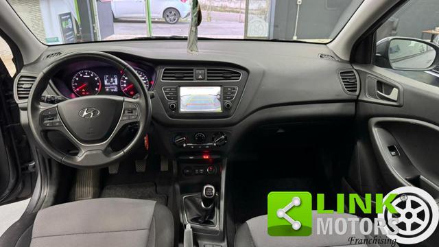 HYUNDAI i20 usata, con Volante multifunzione