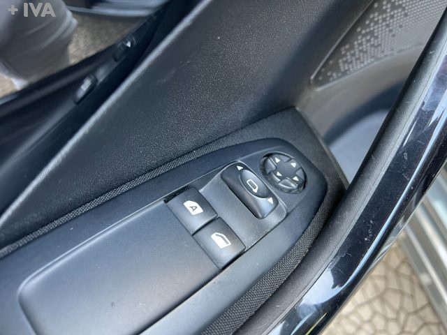 PEUGEOT 208 usata 13