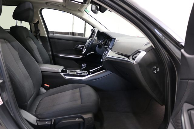 BMW 330 usata, con Sistema di navigazione