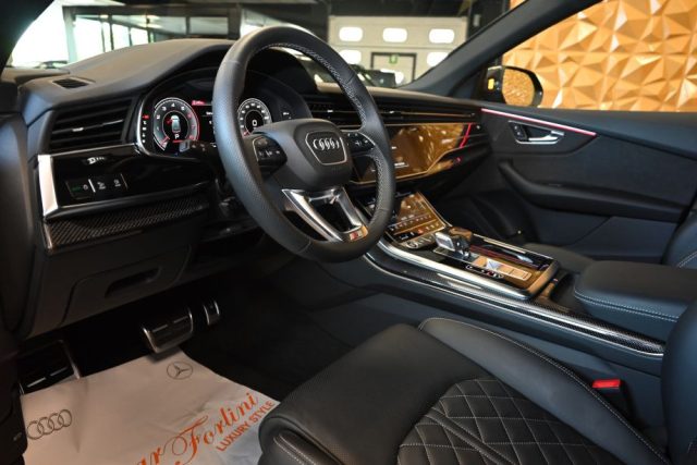 AUDI Q8 usata 26