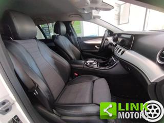MERCEDES-BENZ E 220 usata 17