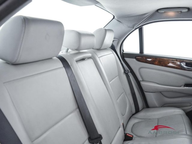 JAGUAR XJ usata 10
