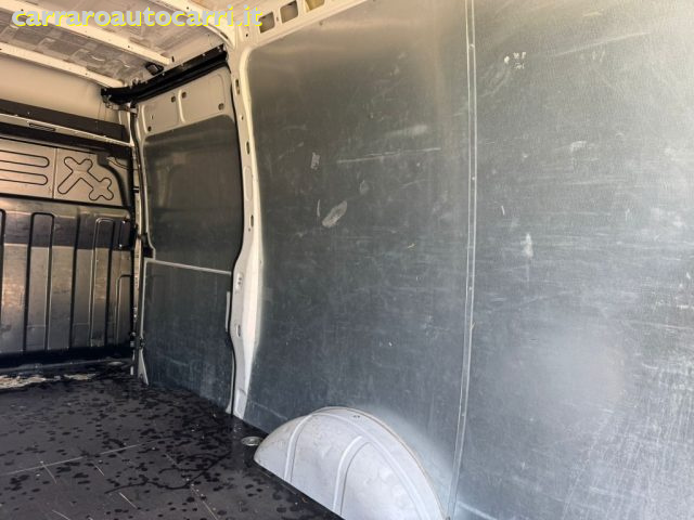 IVECO Daily usata, con Marmitta catalitica