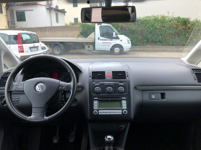 VOLKSWAGEN Touran usata, con Servosterzo