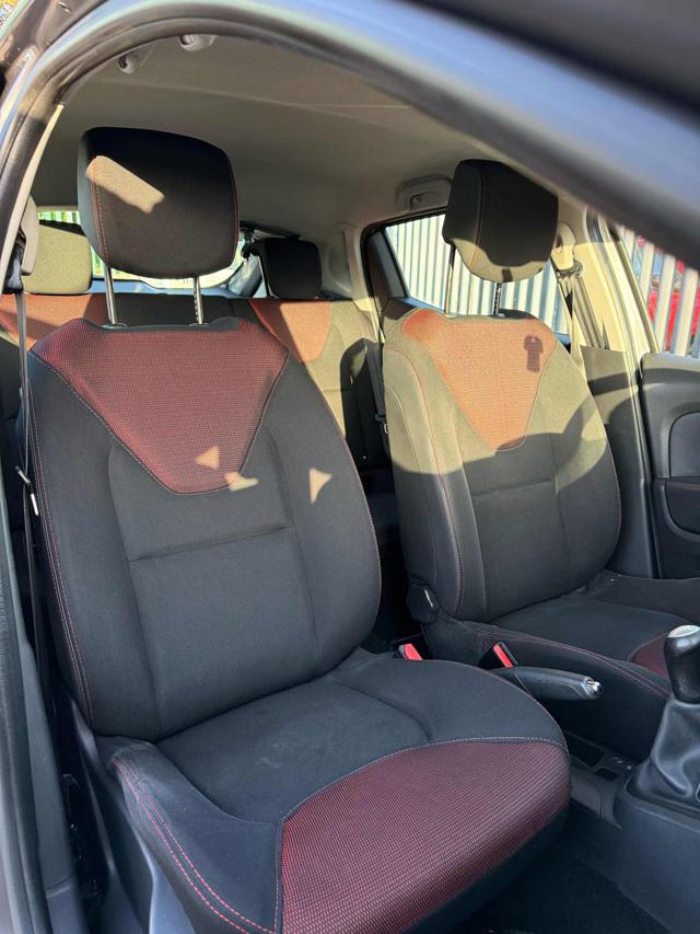 RENAULT Clio usata, con Specchietti laterali elettrici