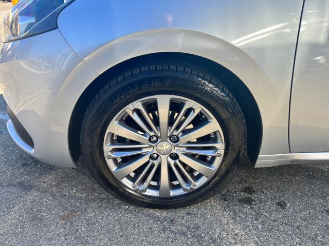 PEUGEOT 208 usata, con Alzacristalli elettrici