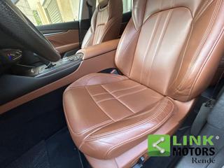 MASERATI Levante usata, con Leve al volante