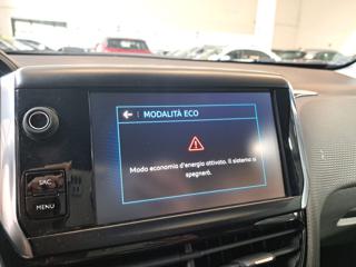 PEUGEOT 2008 usata, con Autoradio