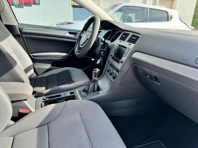 VOLKSWAGEN Golf usata, con Autoradio
