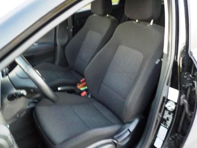 HYUNDAI Bayon usata, con Touch screen