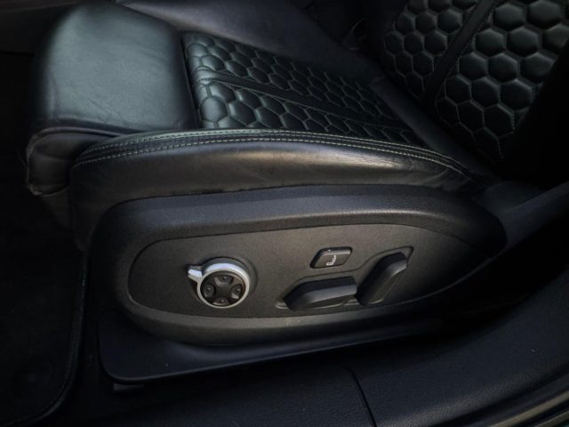 AUDI RS usata, con Autoradio