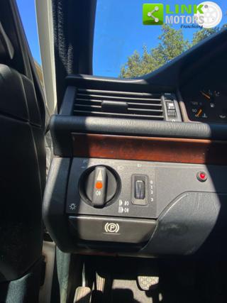 MERCEDES-BENZ 200 usata 28