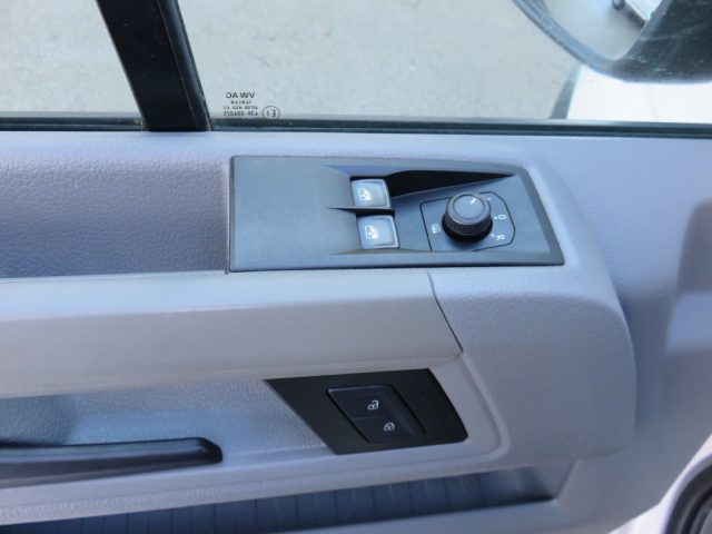 VOLKSWAGEN Crafter usata, con USB