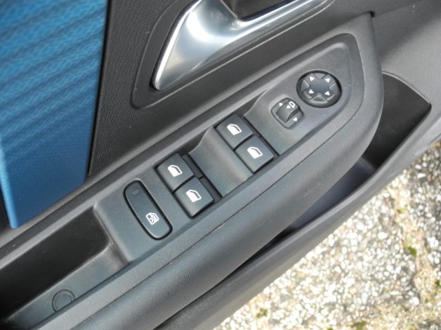 CITROEN E-C4 usata, con Freno di stazionamento elettrico