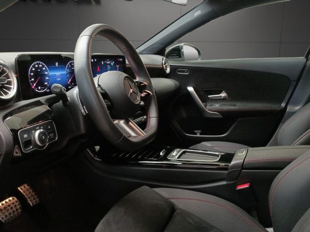 MERCEDES-BENZ A 180 usata, con Controllo automatico clima