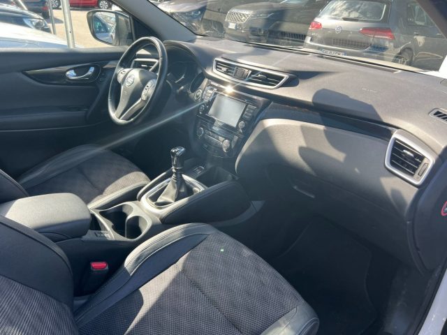 NISSAN Qashqai usata, con Autoradio