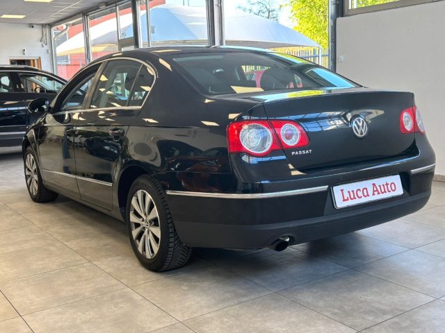VOLKSWAGEN Passat usata, con Autoradio