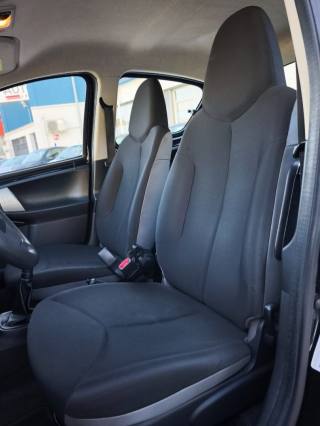 TOYOTA Aygo usata, con Controllo automatico clima