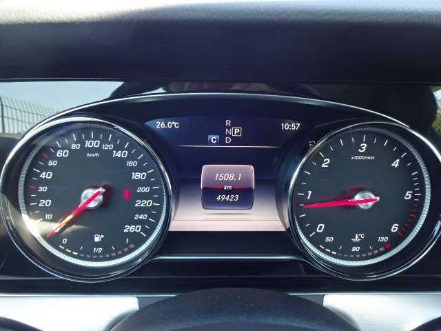 MERCEDES-BENZ E 220 usata, con Chiusura centralizzata