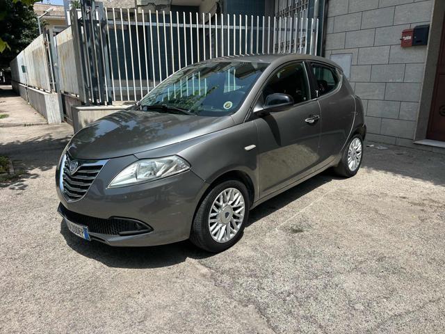 LANCIA Ypsilon usata, con Airbag