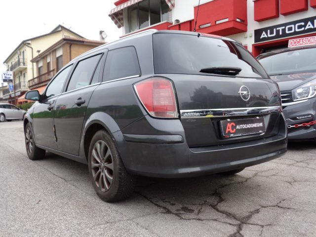 OPEL Astra usata, con Autoradio